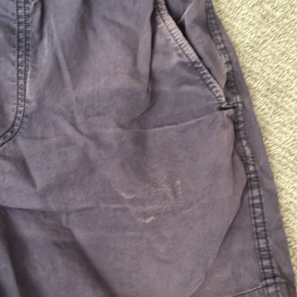 J crew men’s navy shorts! 🩳 - Picture 2 of 5